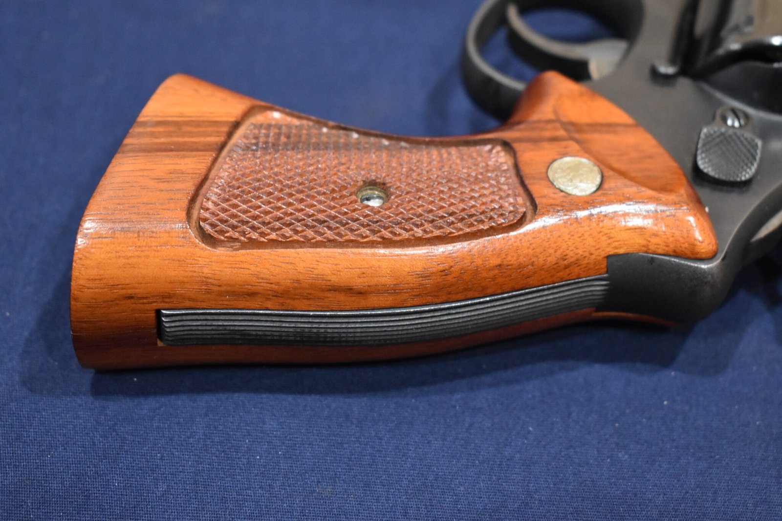 SMITH & WESSON FACTORY N FRAME TARGET GRIPS NT72 - Image 5