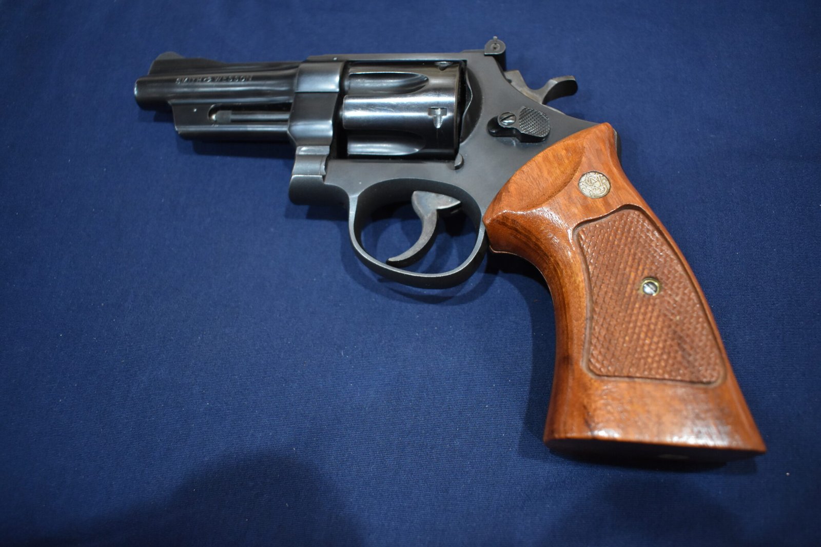 SMITH & WESSON FACTORY N FRAME TARGET GRIPS NT73 - Image 4