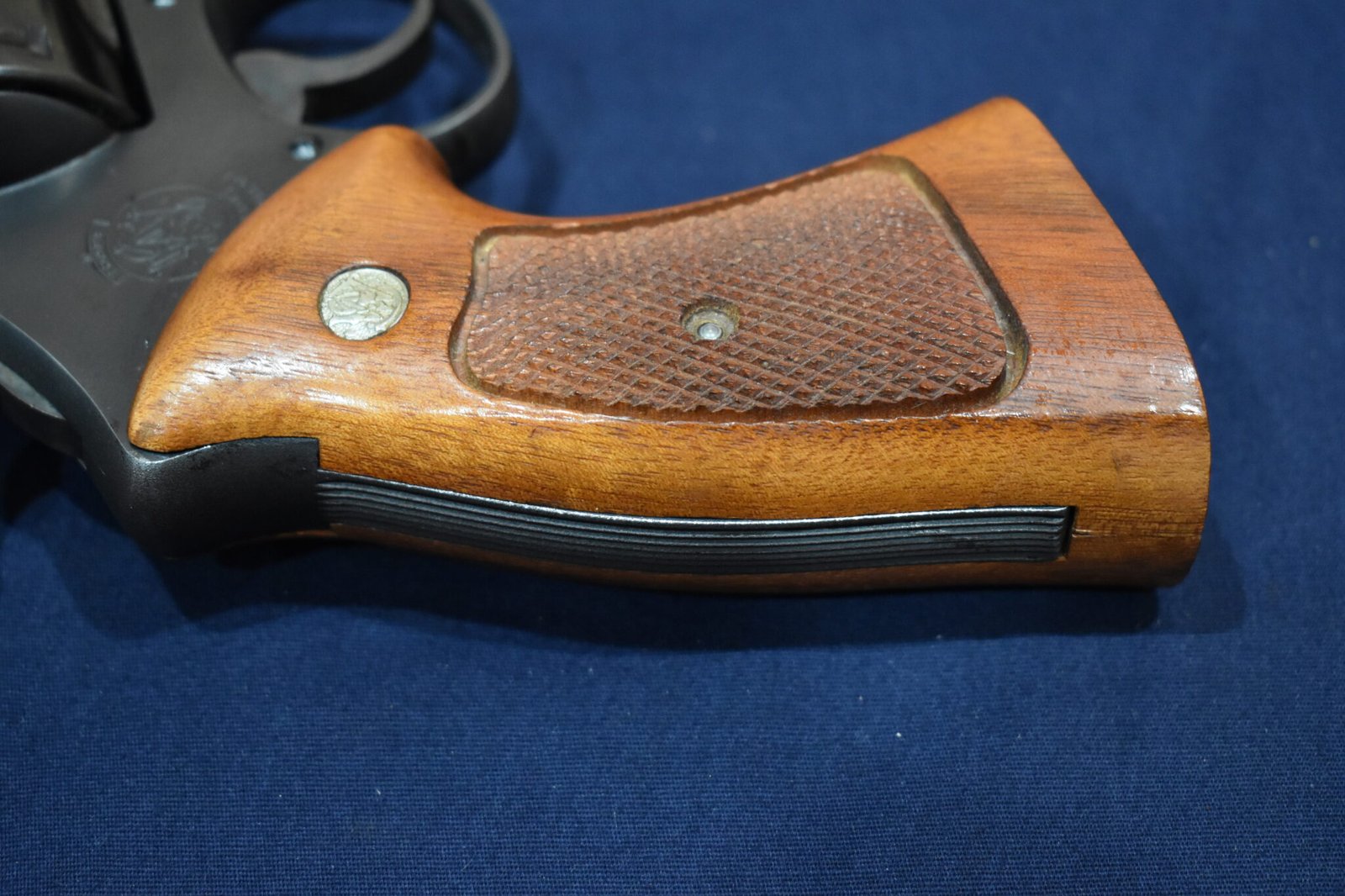 SMITH & WESSON FACTORY N FRAME TARGET GRIPS NT73 - Image 6