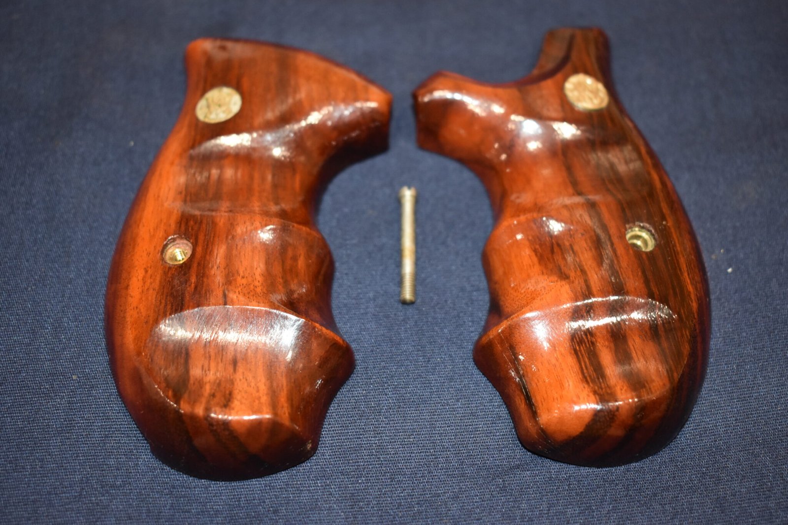 SMITH & WESSON K FRAME FACTORY ROUND BUTT COMBAT GRIPS KRBC8 - Image 2