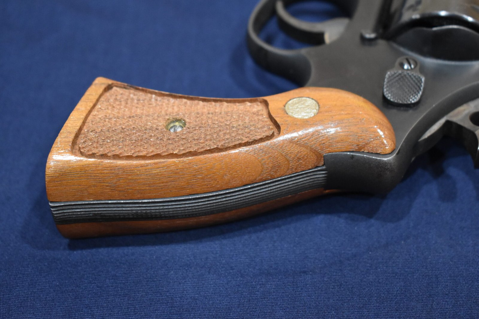 SMITH & WESSON N FRAME MAGNA GRIPS SWNM13 - Image 5