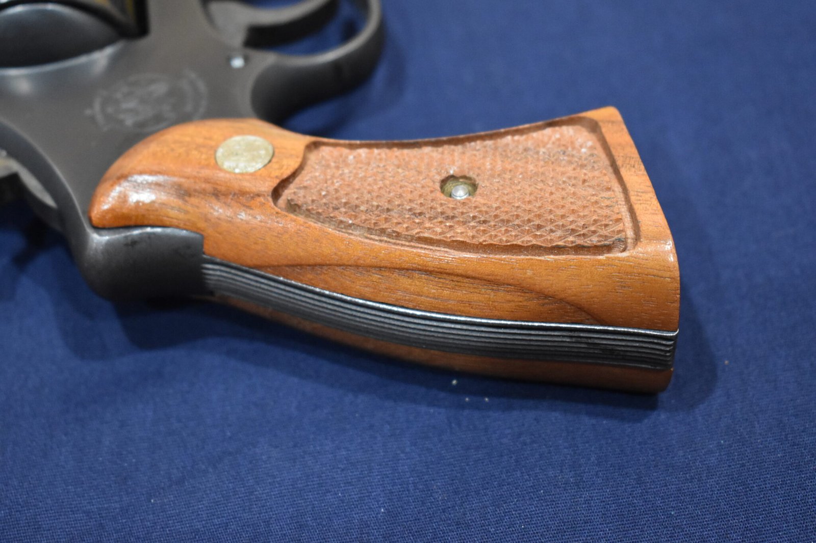 SMITH & WESSON N FRAME MAGNA GRIPS SWNM13 - Image 6
