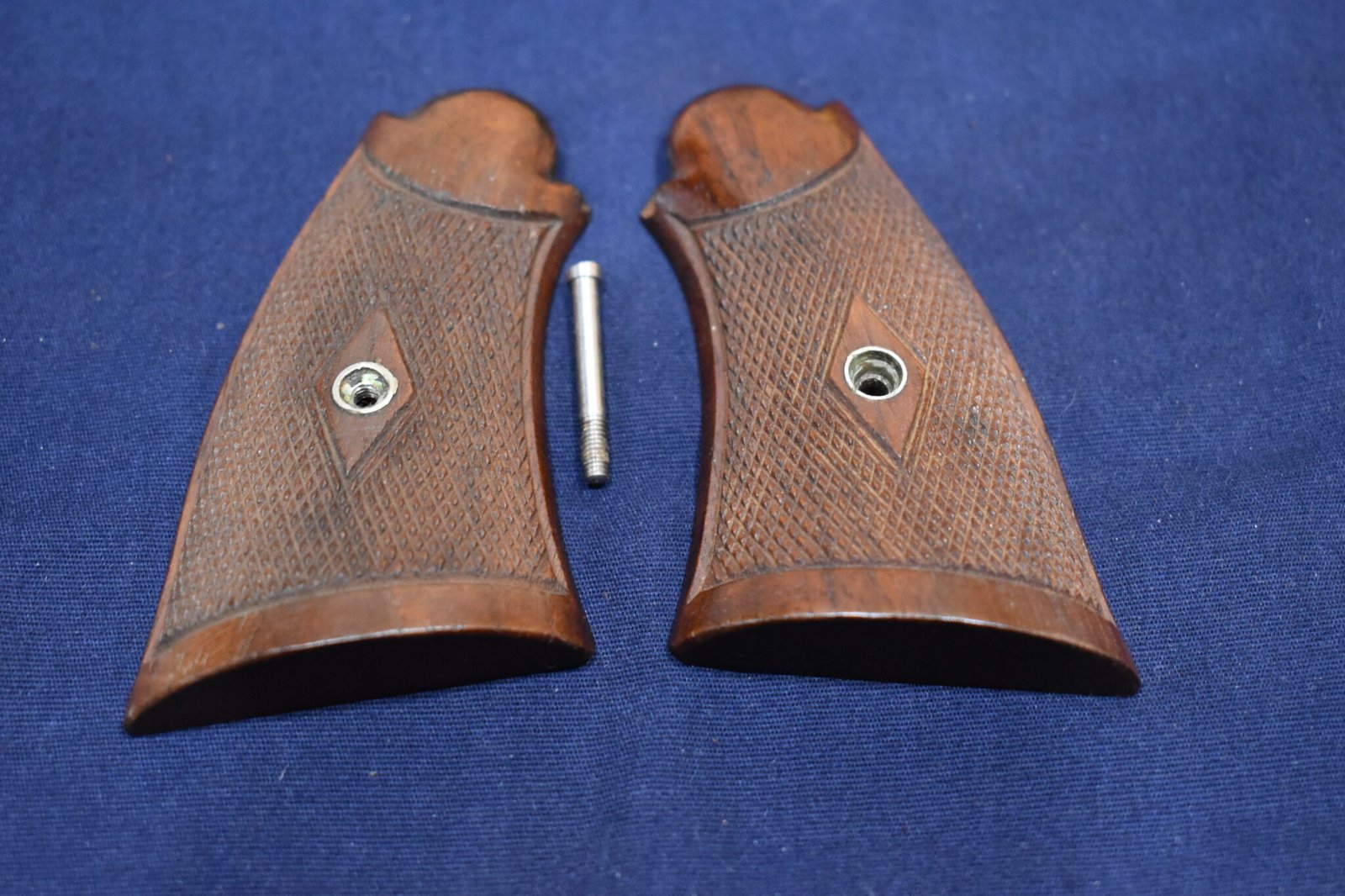 SMITH & WESSON PRE-WAR N FRAME SERVICE GRIPS NPWS3 - Image 2