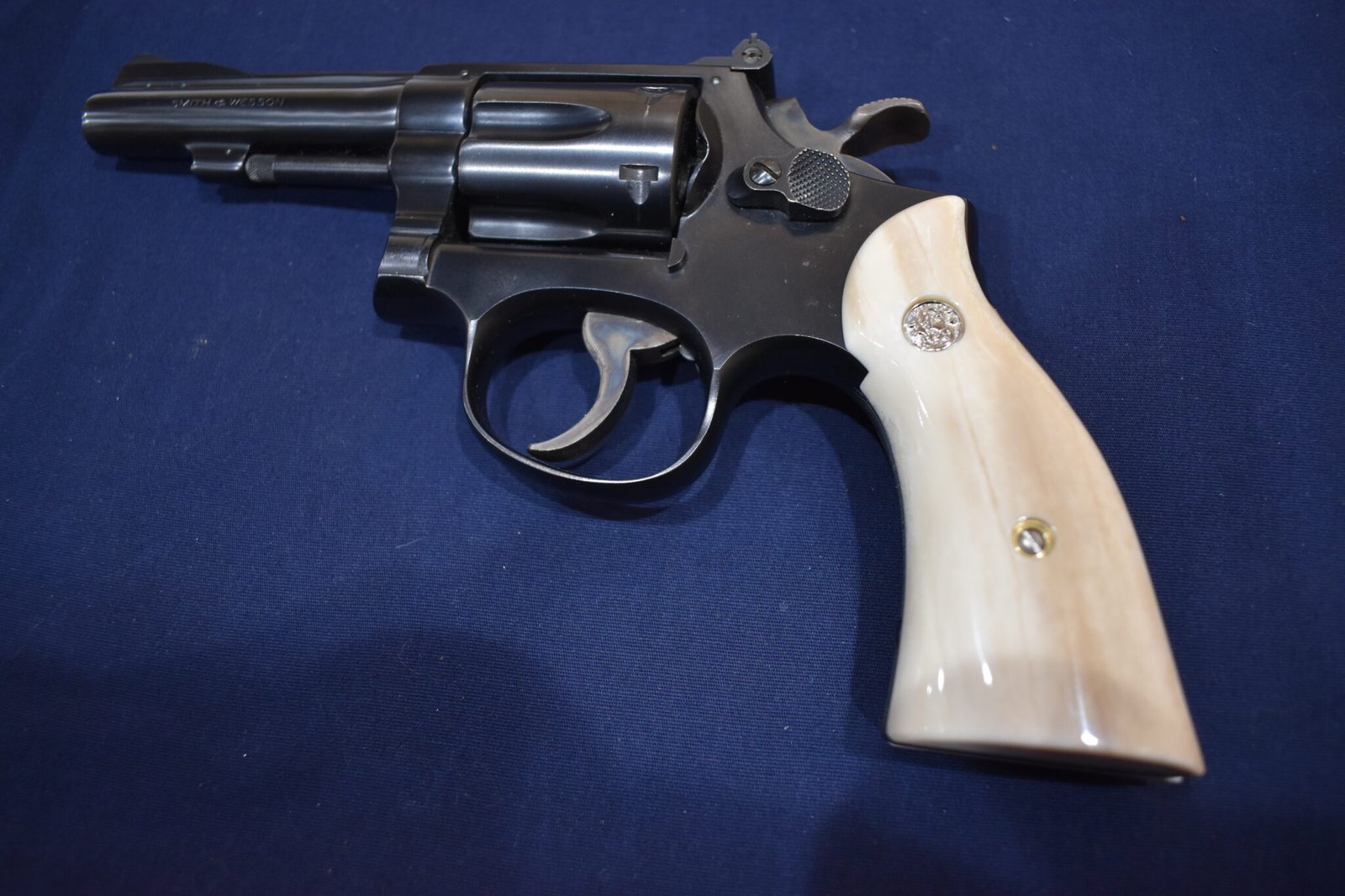 SMITH & WESSON K OR L FRAME FOSSILIZED WALRUS IVORY GRIPS KSQBFWI1 - Image 4