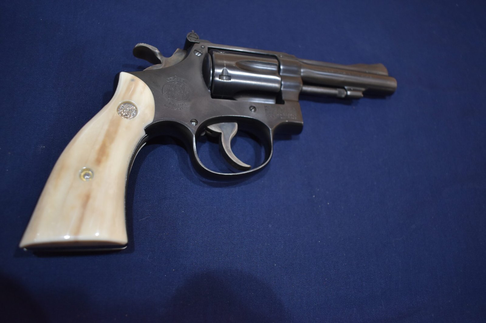 SMITH & WESSON K OR L FRAME FOSSILIZED WALRUS IVORY GRIPS KSQBFWI1 - Image 7