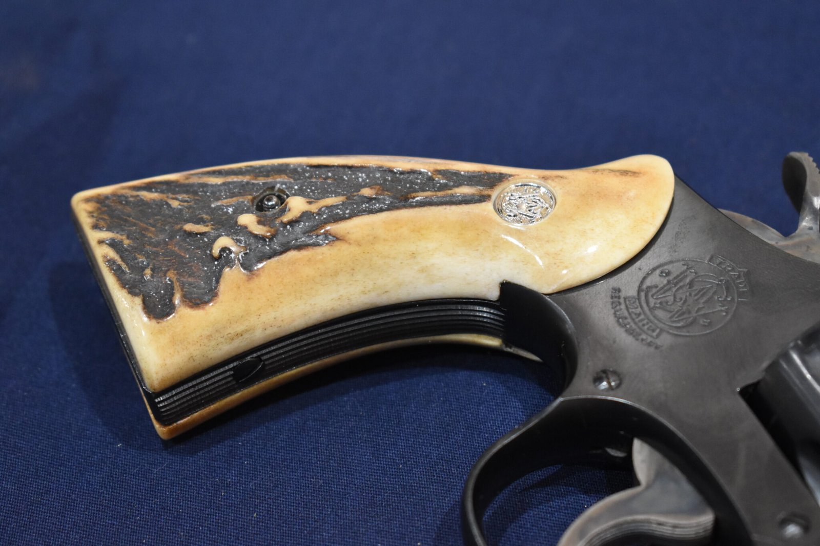 SMITH & WESSON K FRAME SQUARE BUTT VINTAGE SAMBAR STAG GRIPS KSQSS20 - Image 2