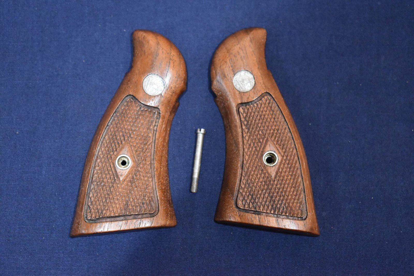 SMITH & WESSON N FRAME DIAMOND MAGNA GRIPS NDM12