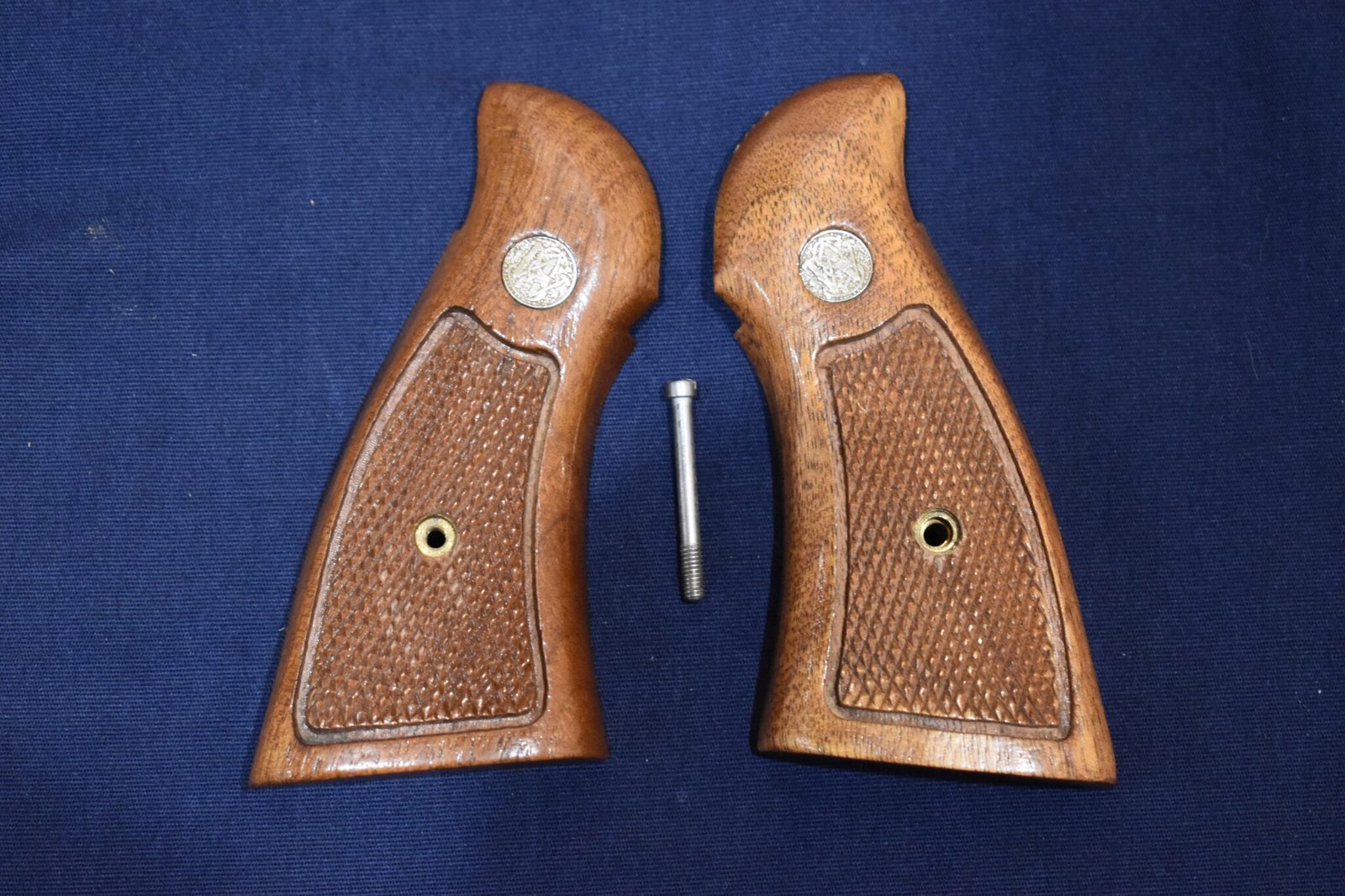 SMITH & WESSON N FRAME MAGNA GRIPS SWNM14