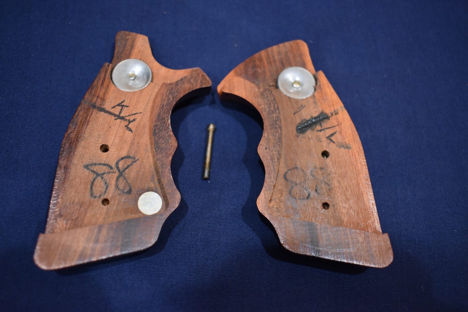 SMITH & WESSON K FRAME SQUARE BUTT FACTORY COMBAT GRIPS KSQC11 - Image 3