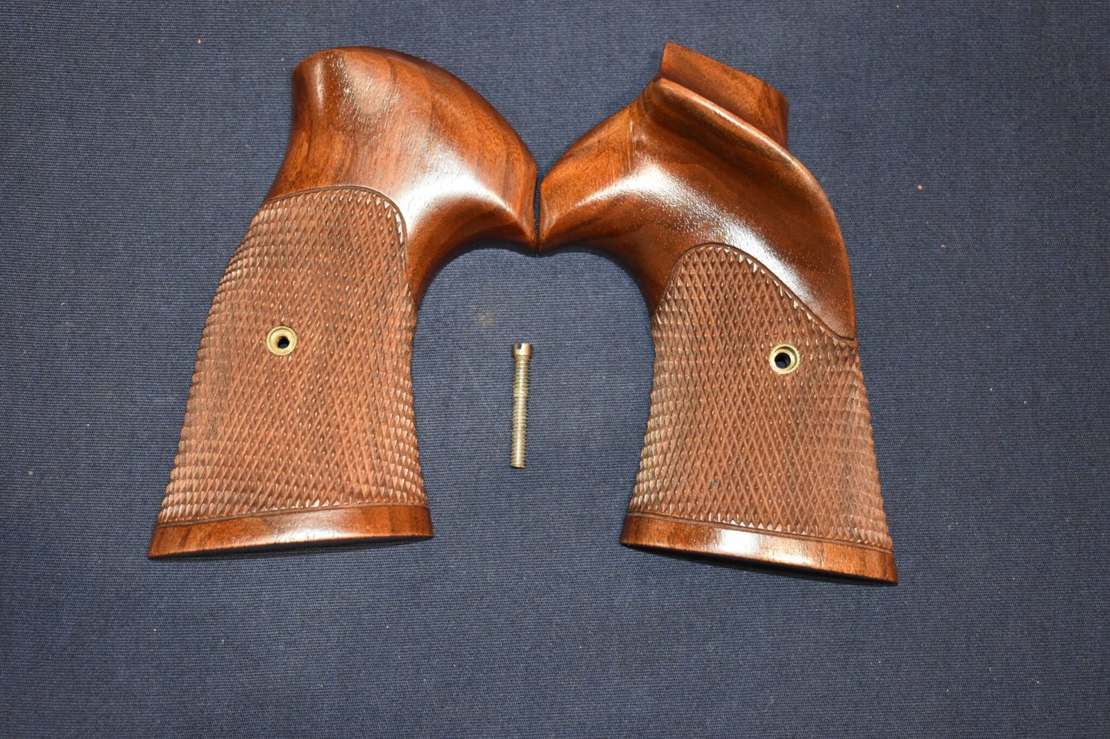 SMITH & WESSON K FRAME LEW SANDERSON CUSTOM GRIPS SWKLS6