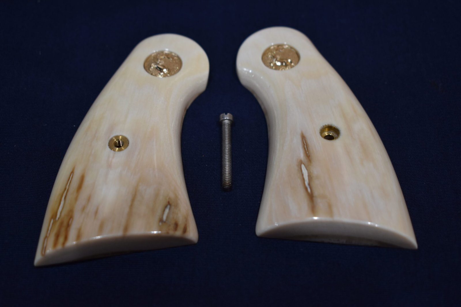 COLT PYTHON / OFFICER'S MODEL MATCH MAMMOTH IVORY GRIPS PMI6 - Image 2