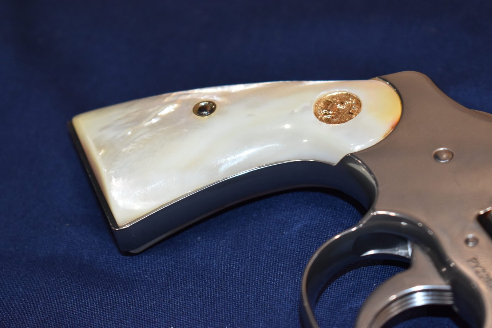COLT I FRAME MOTHER OF PEARL GRIPS FOR A COLT PYTHON & OFFICER’S MODEL MATCH PMOP8 - Image 11