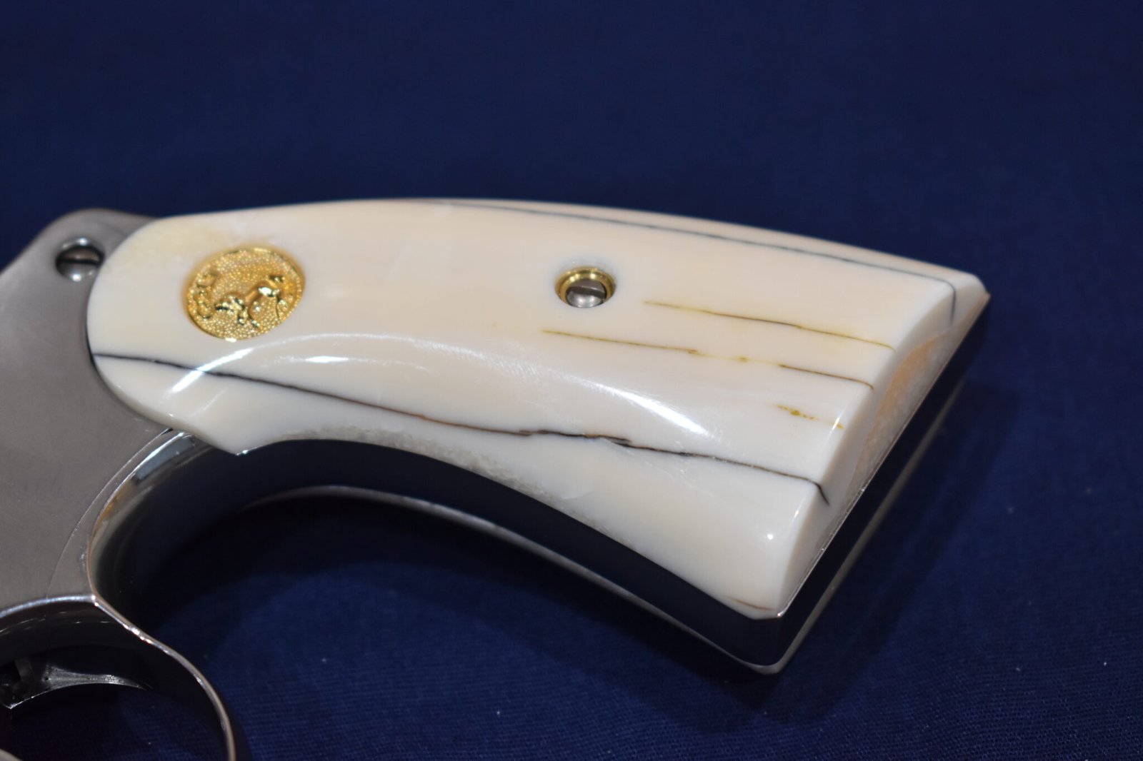 COLT I FRAMEFOSSILIZED WALRUS IVORY SERVICE GRIPS FOR A COLT PYTHON CPWI4 - Image 12