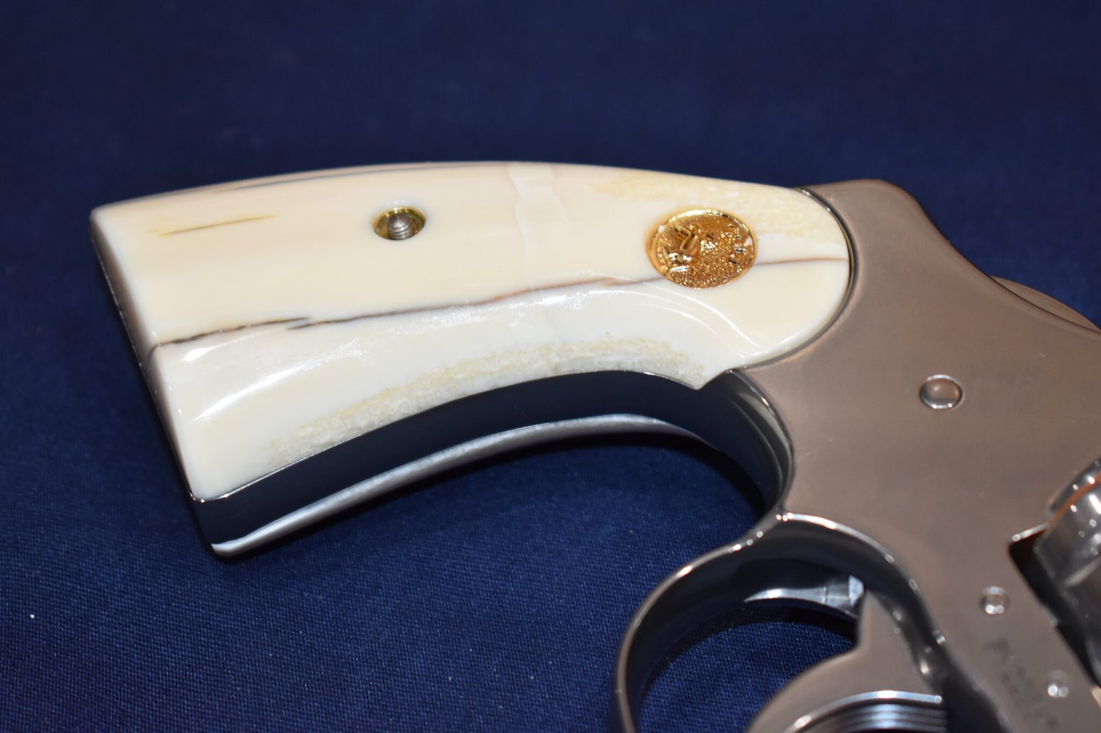 COLT I FRAMEFOSSILIZED WALRUS IVORY SERVICE GRIPS FOR A COLT PYTHON CPWI4 - Image 11