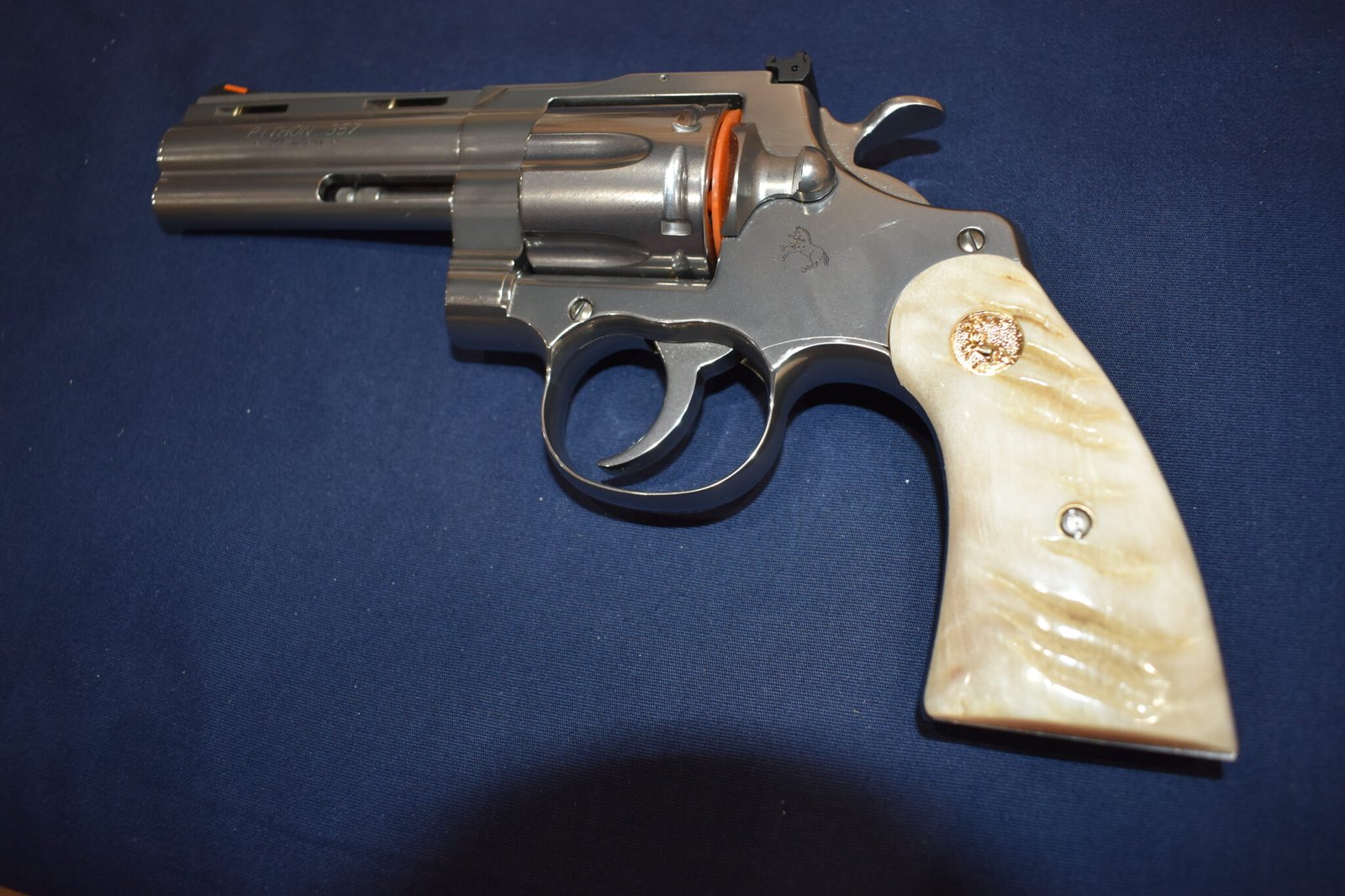COLT PYTHON PREMIUM GRADE RAM'S HORN GRIPS CPRH12 - Image 4