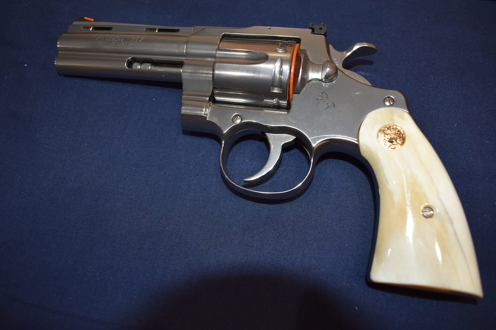 COLT PYTHON PREMIUM GRADE GIRAFFE BONE GRIPS CPGB20 - Image 4