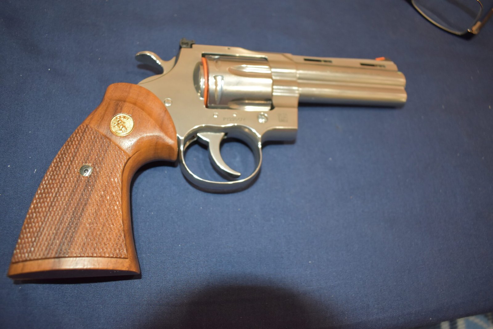 COLT PYTHON 3rd GENERATION FACTORY TARGET GRIPS CPT7 - Image 7