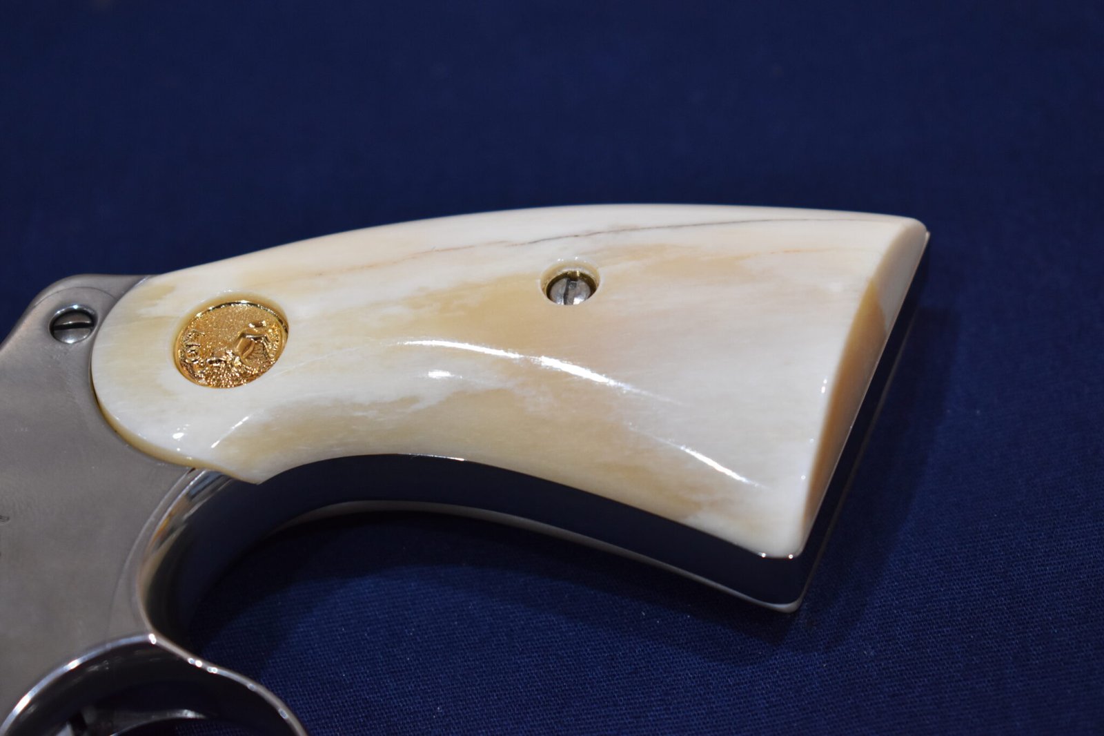 COLT PYTHON PREMIUM GRADE GIRAFFE BONE GRIPS CPGB20 - Image 12