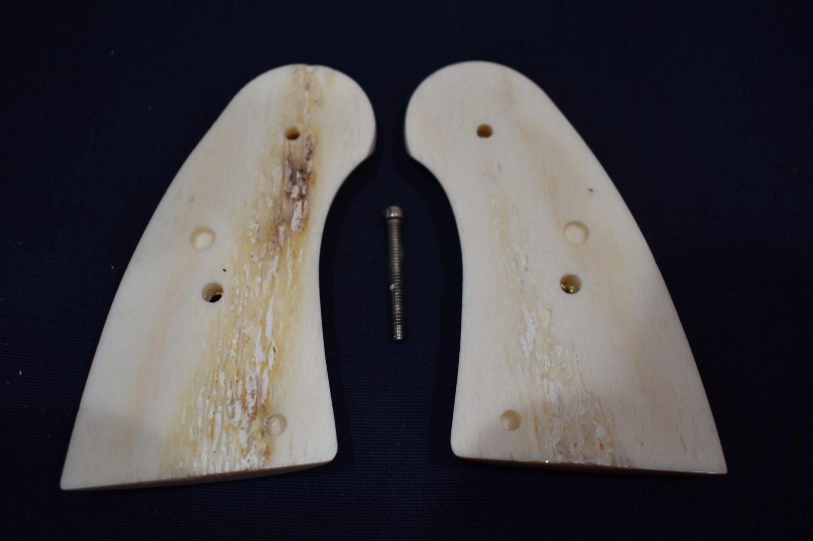 COLT PYTHON PREMIUM GRADE GIRAFFE BONE GRIPS CPGB18 - Image 3