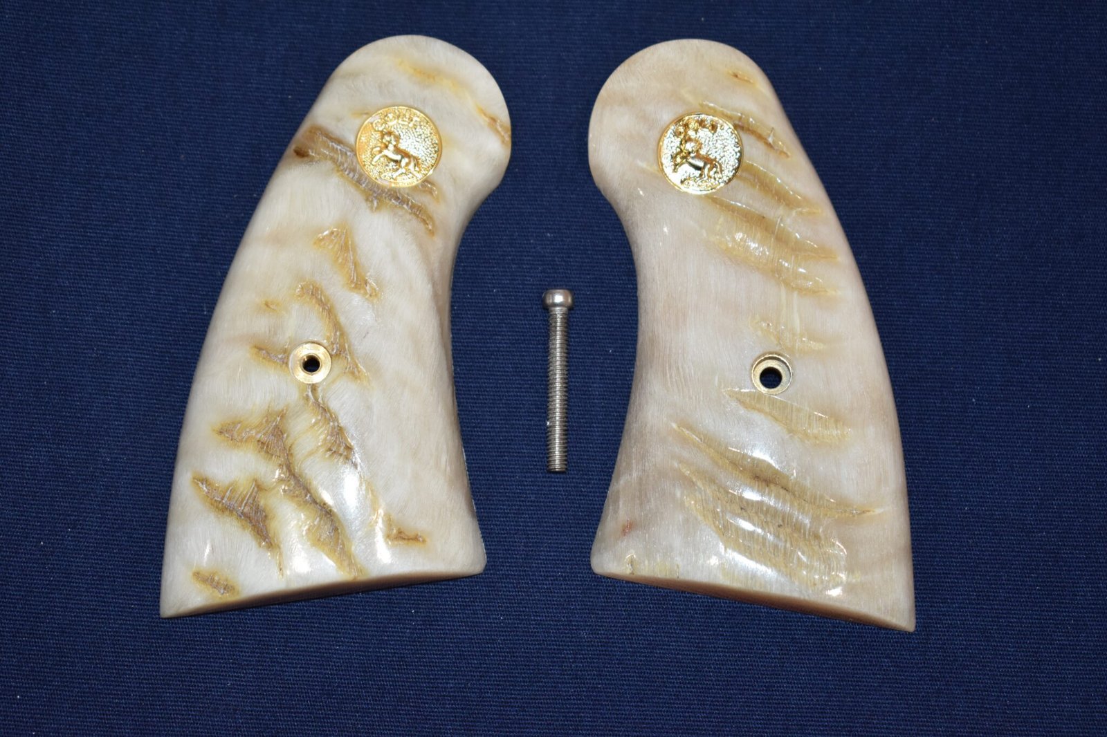 COLT PYTHON PREMIUM GRADE RAM'S HORN GRIPS CPRH12