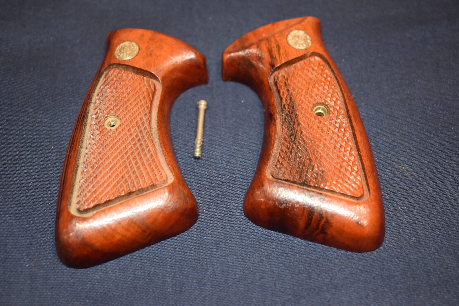 SMITH & WESSON J FRAME TARGET GRIP JT26 - Image 3