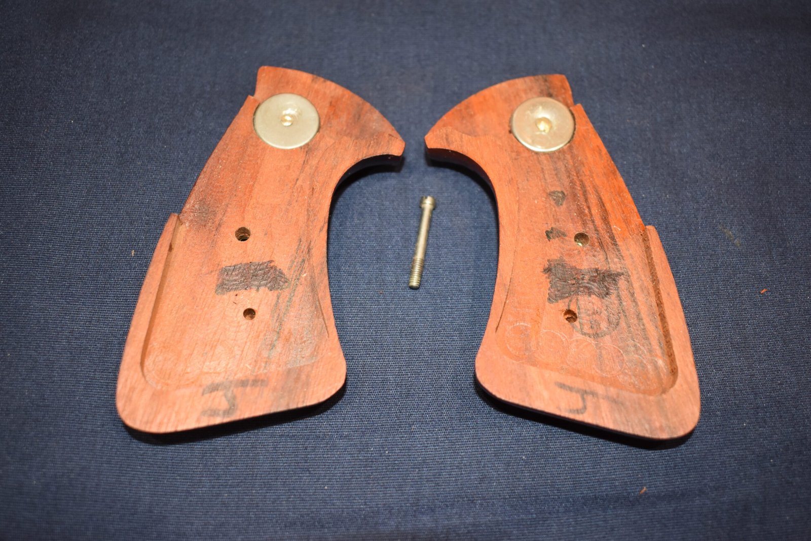 SMITH & WESSON J FRAME TARGET GRIP JT26 - Image 4