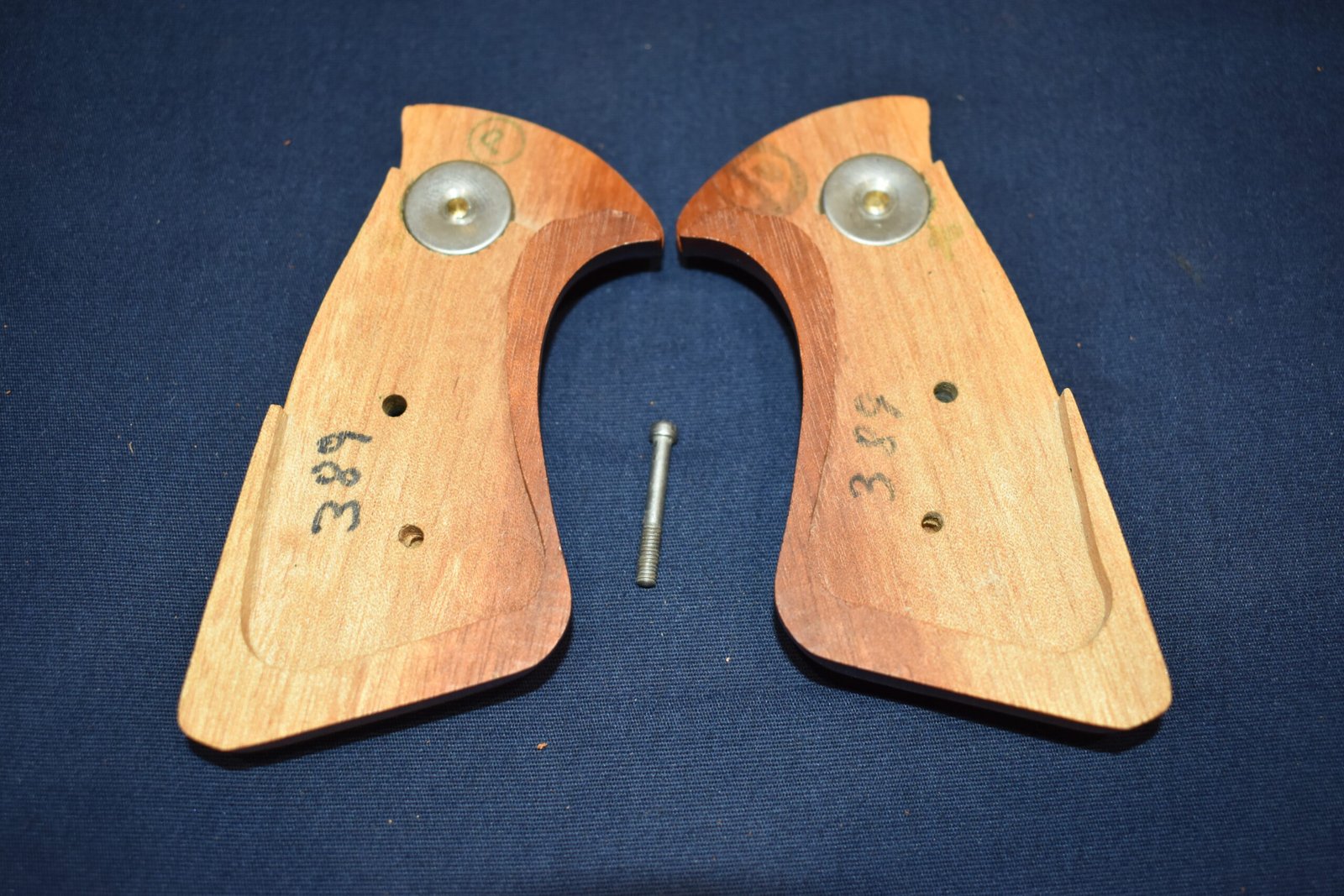 SMITH & WESSON J FRAME TARGET GRIP JT27 - Image 4