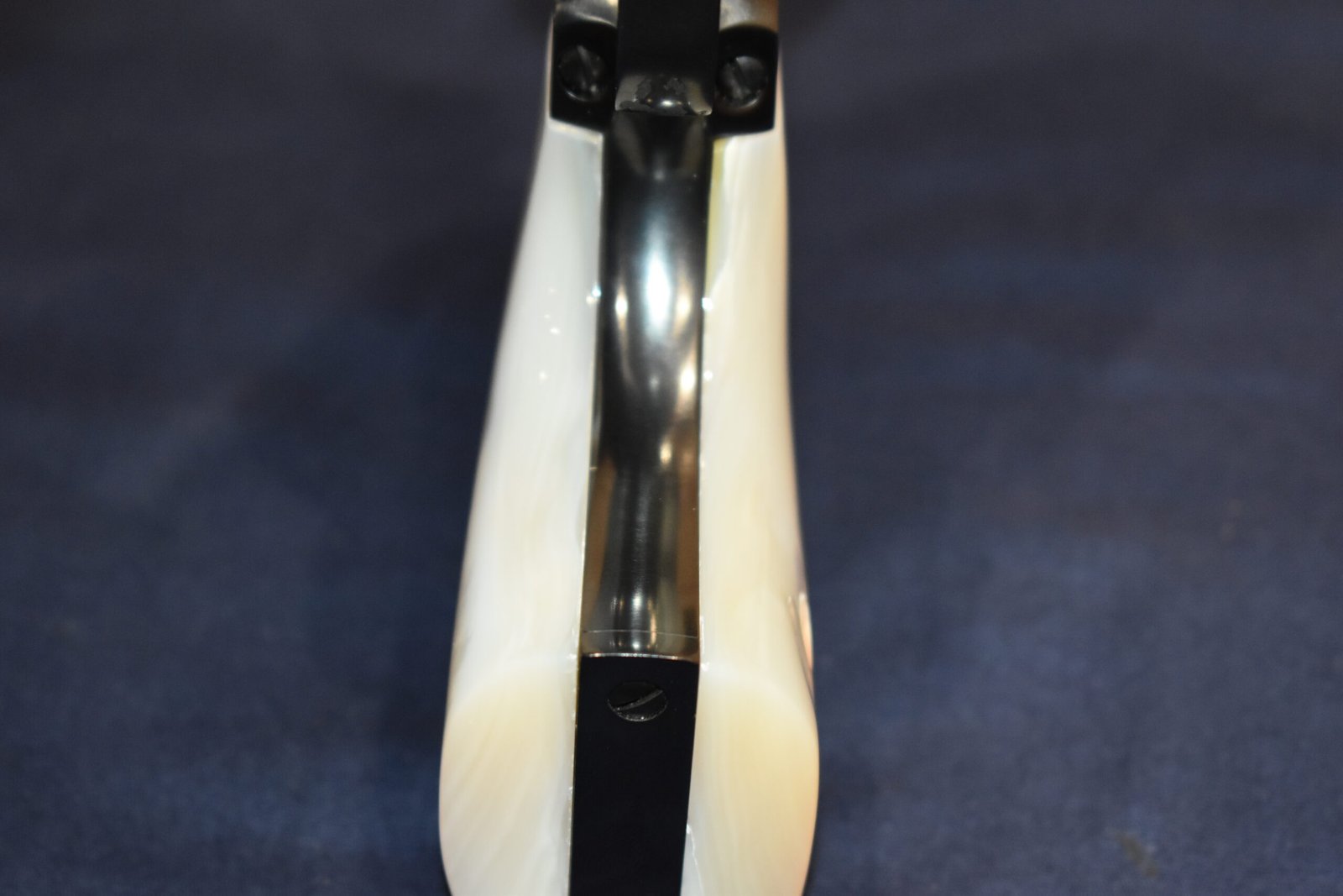 COLT SINGLE ACTION ARMY (S.A.A.) MOTHER OF PEARL GRIPS SAAMP7 - Image 9