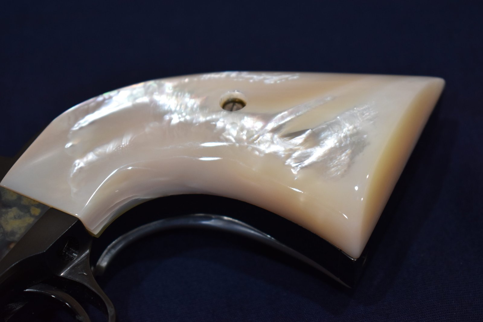 COLT SINGLE ACTION ARMY (S.A.A.) MOTHER OF PEARL GRIPS SAAMP7 - Image 12