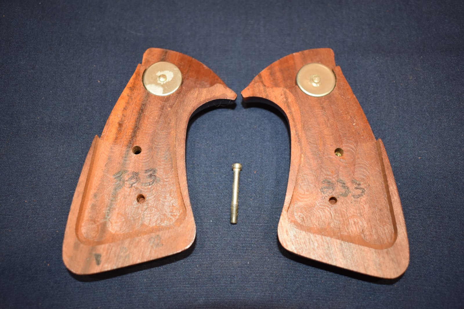 SMITH & WESSON J FRAME TARGET GRIP JT28 - Image 4