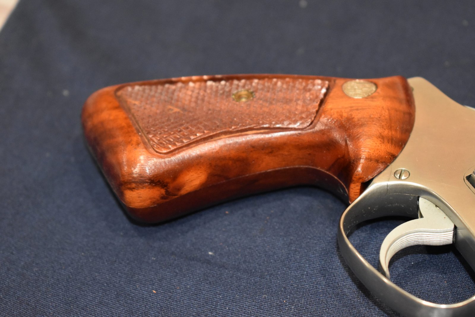 SMITH & WESSON J FRAME TARGET GRIP JT28 - Image 13