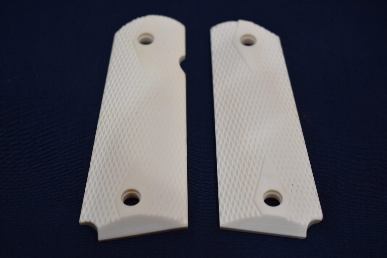 COLT 1911 DOUBLE DIAMOND CHECKERED IVORY GRIPS OHIO SALES ONLY 1911CI2 - Image 3