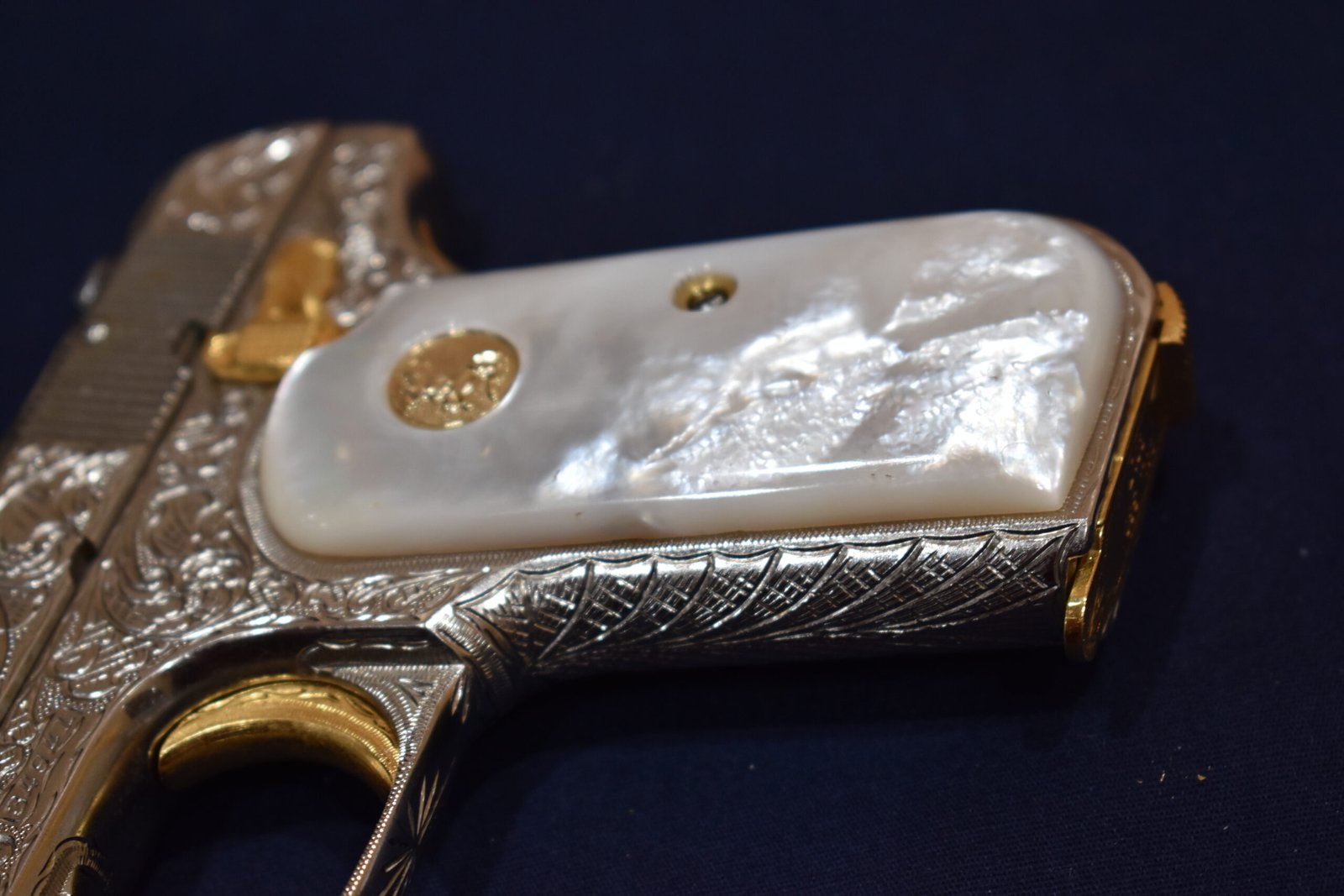 COLT 19803 / 1908 POCKET HAMMERLESS MOTHER OF PEARL GRIPS 1903MP4 - Image 12
