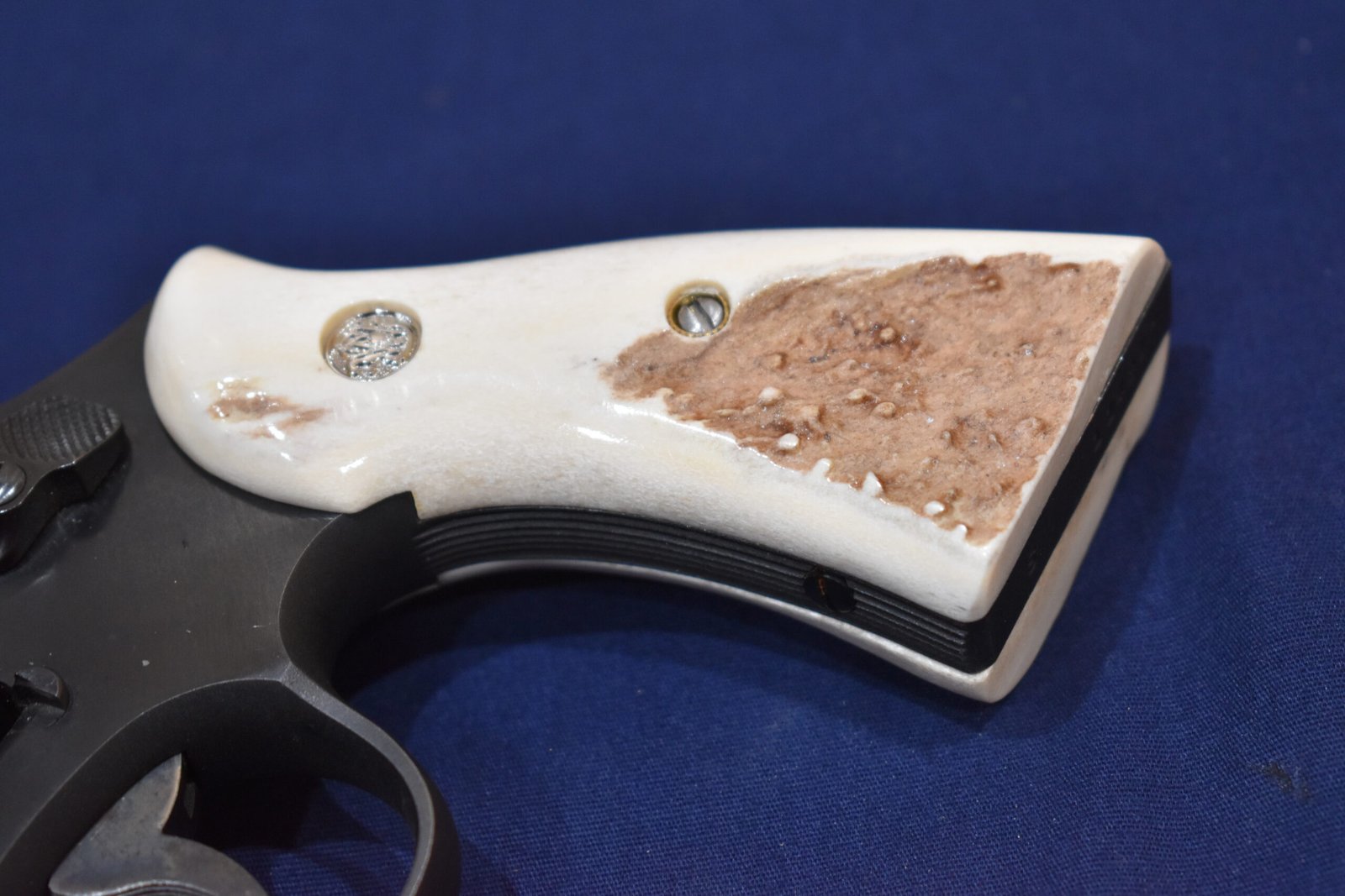 SMITH & WESSON N FRAME MOOSE HORN / STAG GRIPS SWNMH1 - Image 12