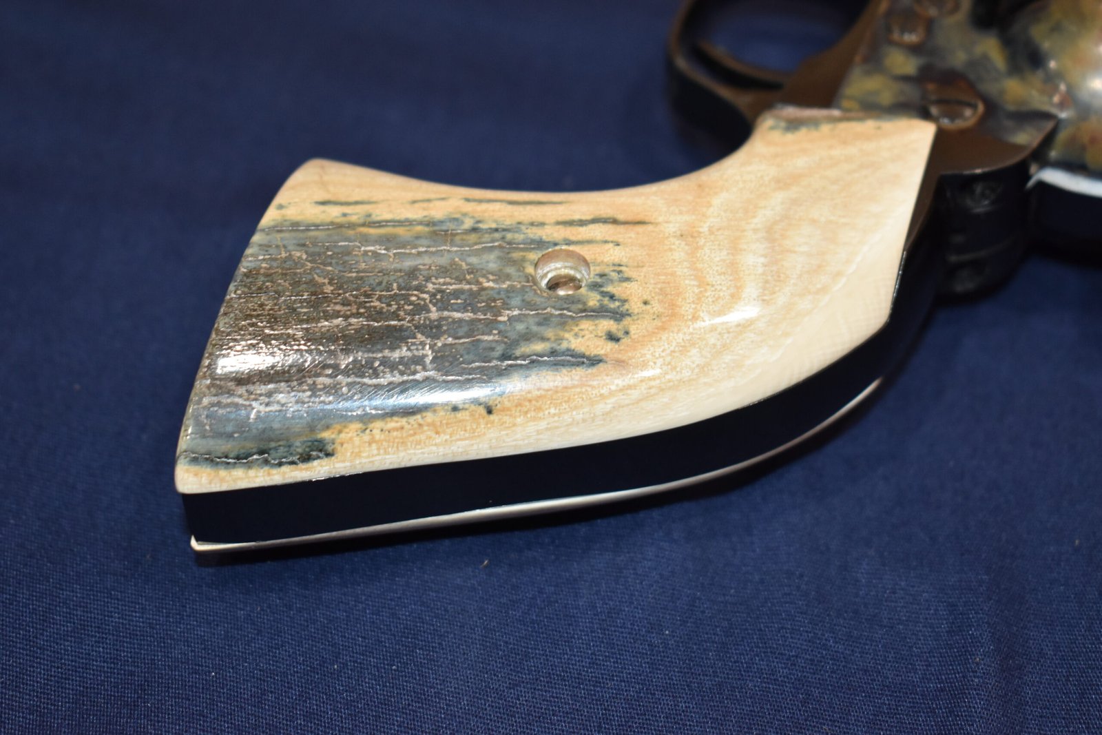COLT SINGLE ACTION ARMY (S.A.A.) MAMMOTH IVORY GRIPS SAAMI20 - Image 6