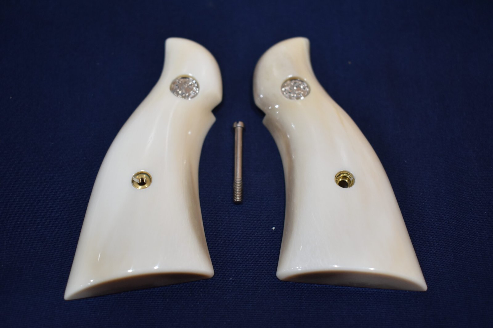 SMITH & WESSON K OR L FRAME SQUARE BUTT PREMIUM GRADE GIRAFFE BONE GRIPS KSQGB8 - Image 3