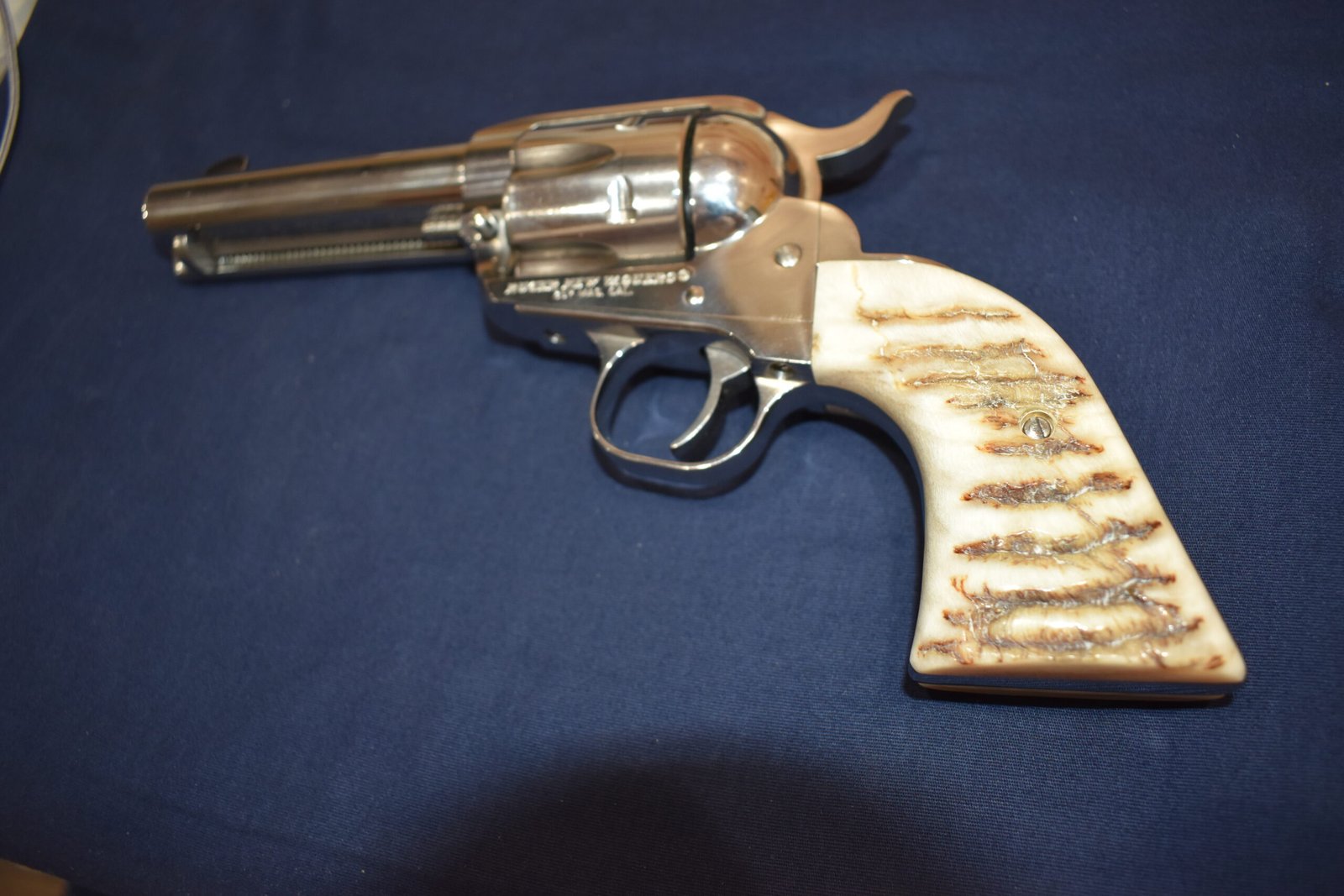 RUGER NEW VAQUERO PREMIUM GRADE RAMS HORN GRIPS RNVRH13 - Image 5