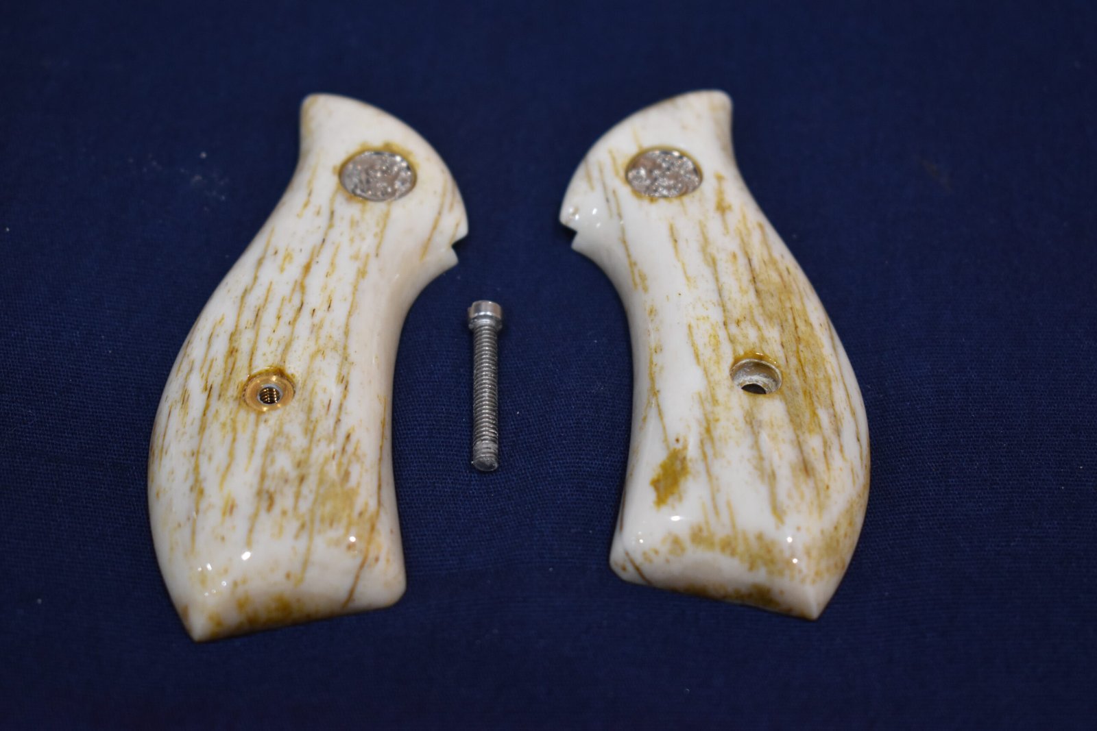 SMITH & WESSON J FRAME PREMIUM GRADE GIRAFFE BONE GRIPS JRBGB19 - Image 3