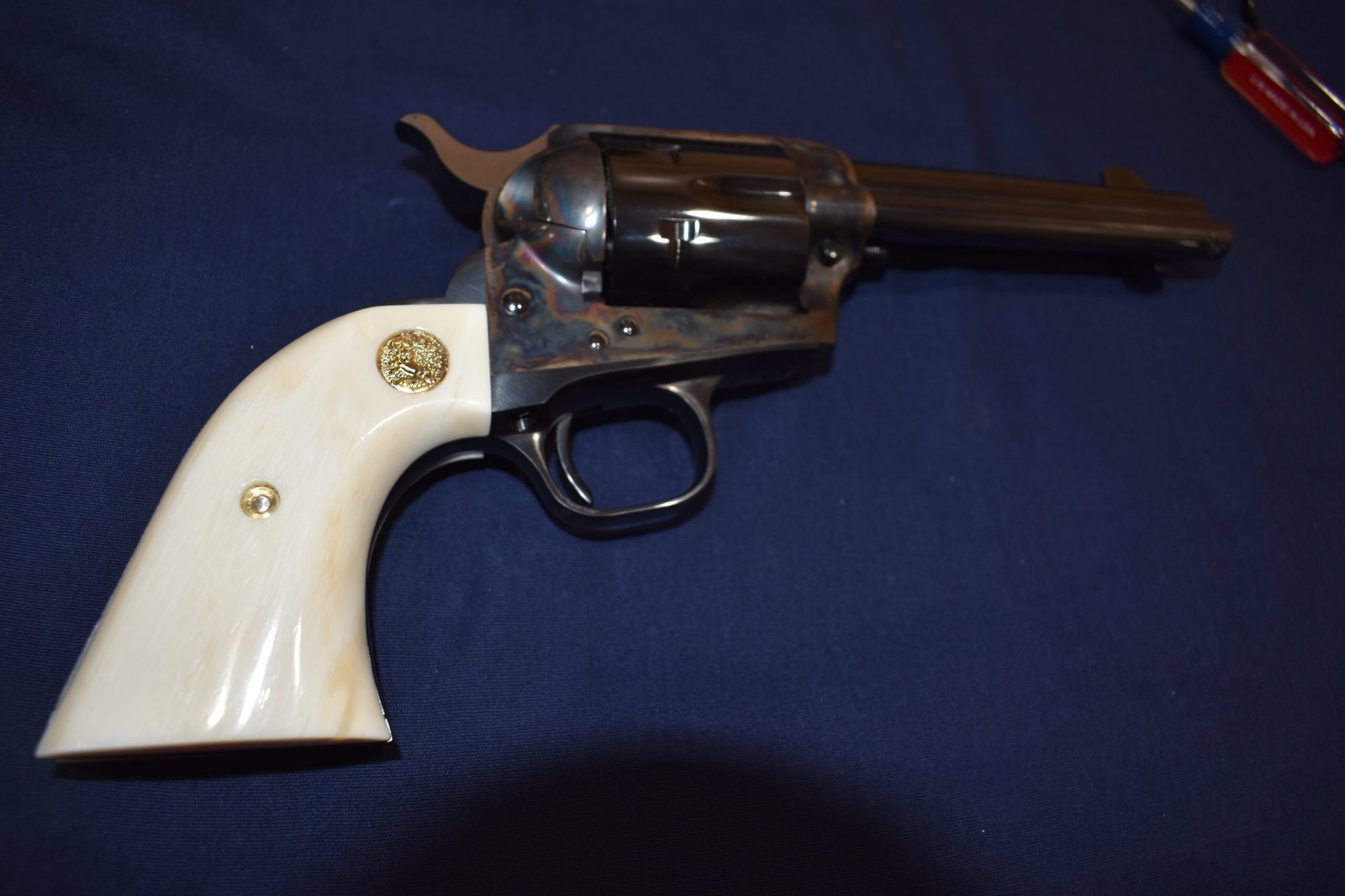 COLT SINGLE ACTION ARMY (S.A.A.) PREMIUM GRADE GIRAFFE BONE GRIPS SAAGB6 - Image 8