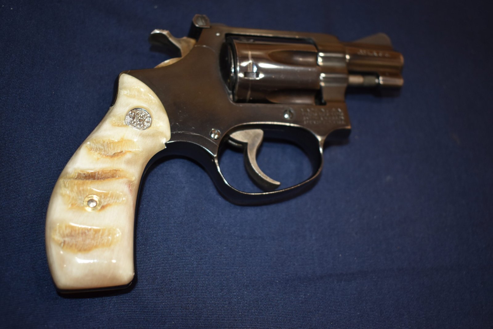 SMITH & WESSON J FRAME ROUND BUTT PREMIUM GRADE RAMS HORN GRIPS JRH11 - Image 8