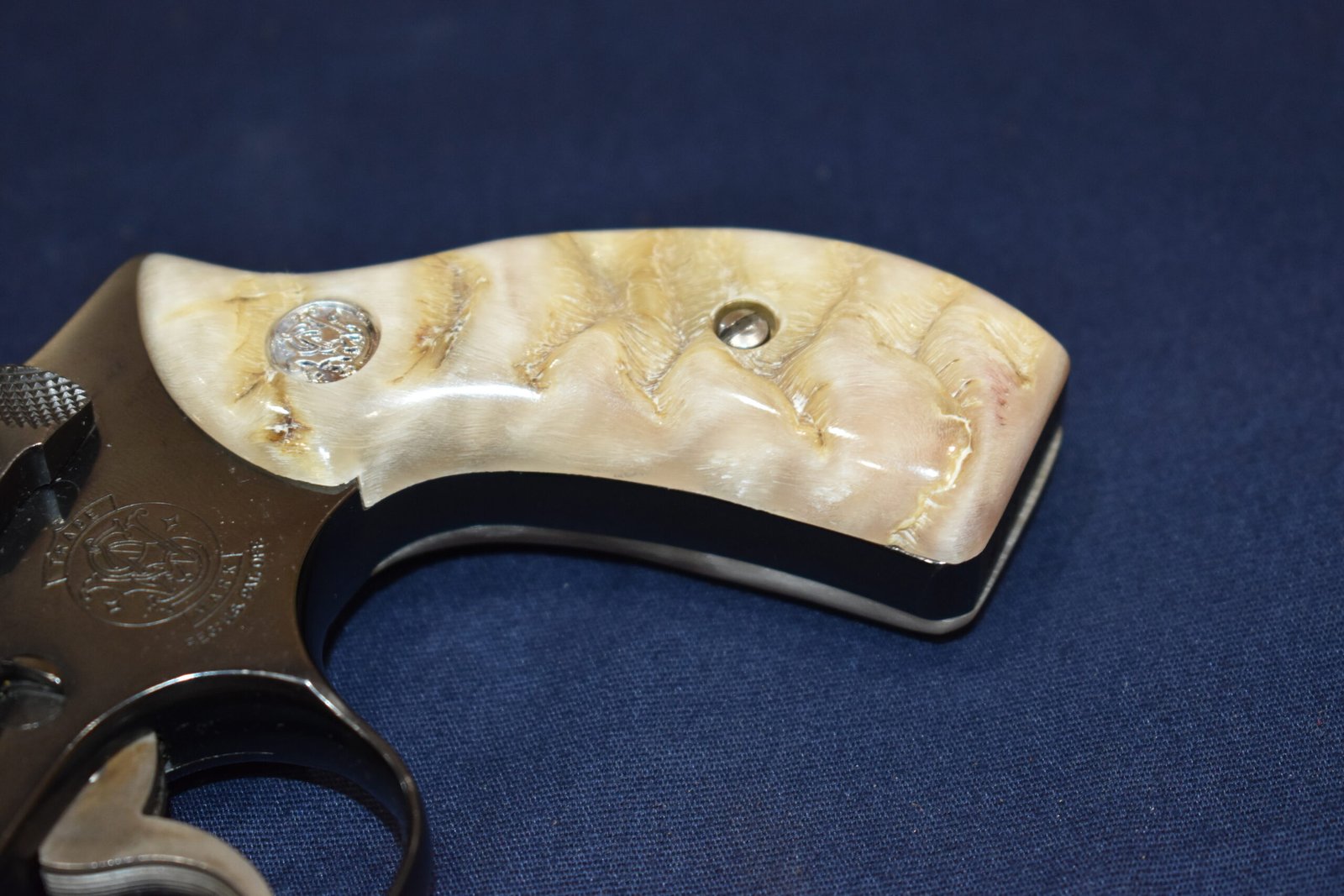 SMITH & WESSON J FRAME ROUND BUTT PREMIUM GRADE RAMS HORN GRIPS JRH11 - Image 12
