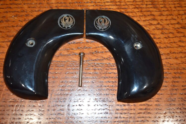 RUGER BIRDS HEAD BUFFALO HORN GRIPS BHRBH2