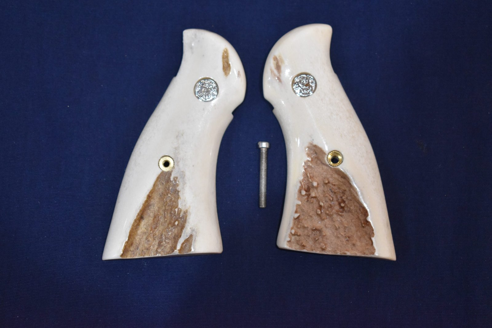 SMITH & WESSON N FRAME MOOSE HORN / STAG GRIPS SWNMH1