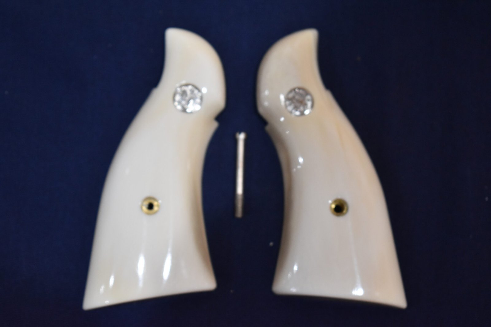 SMITH & WESSON K OR L FRAME SQUARE BUTT PREMIUM GRADE GIRAFFE BONE GRIPS KSQGB8