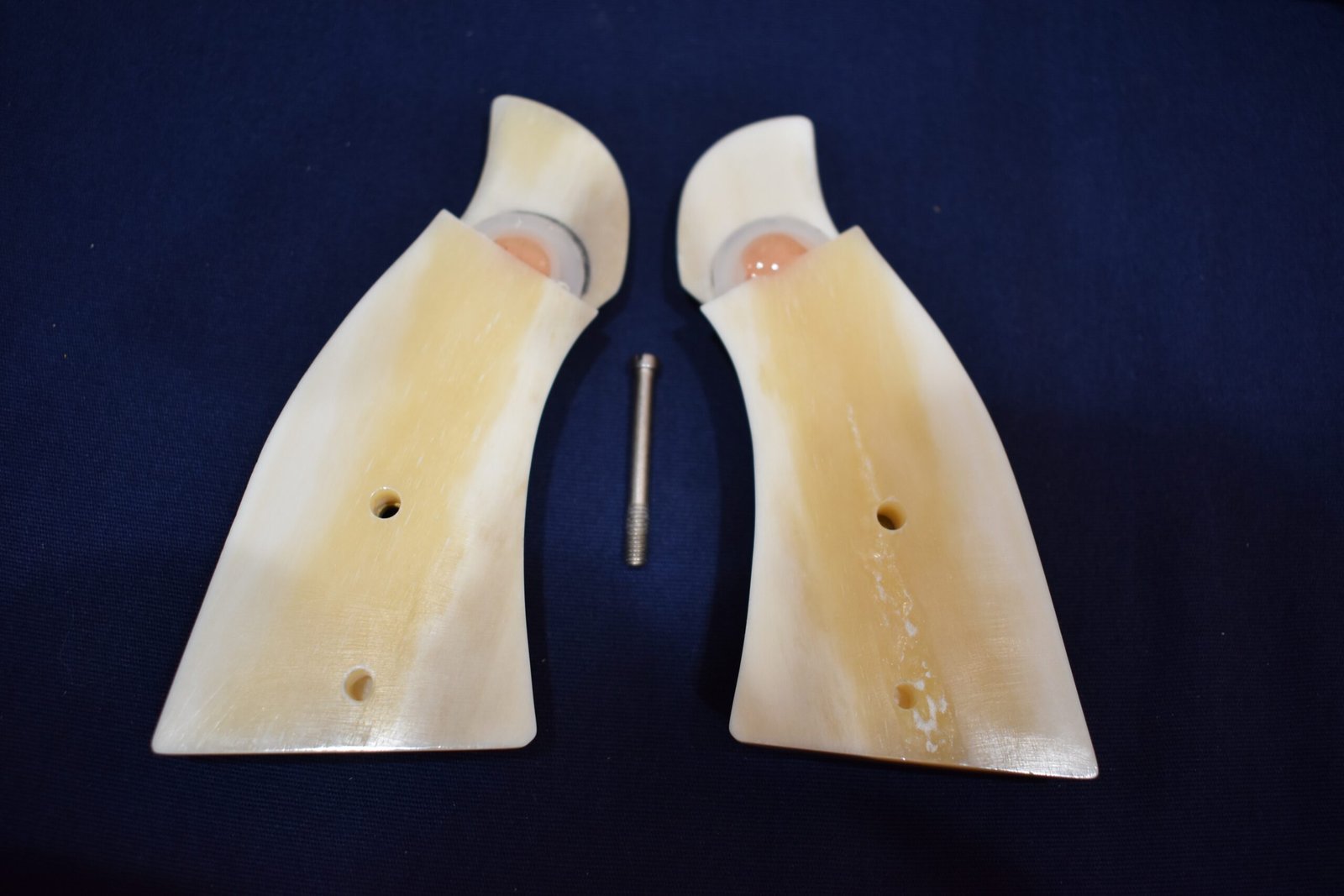 SMITH & WESSON K OR L FRAME SQUARE BUTT PREMIUM GRADE GIRAFFE BONE GRIPS KSQGB8 - Image 4