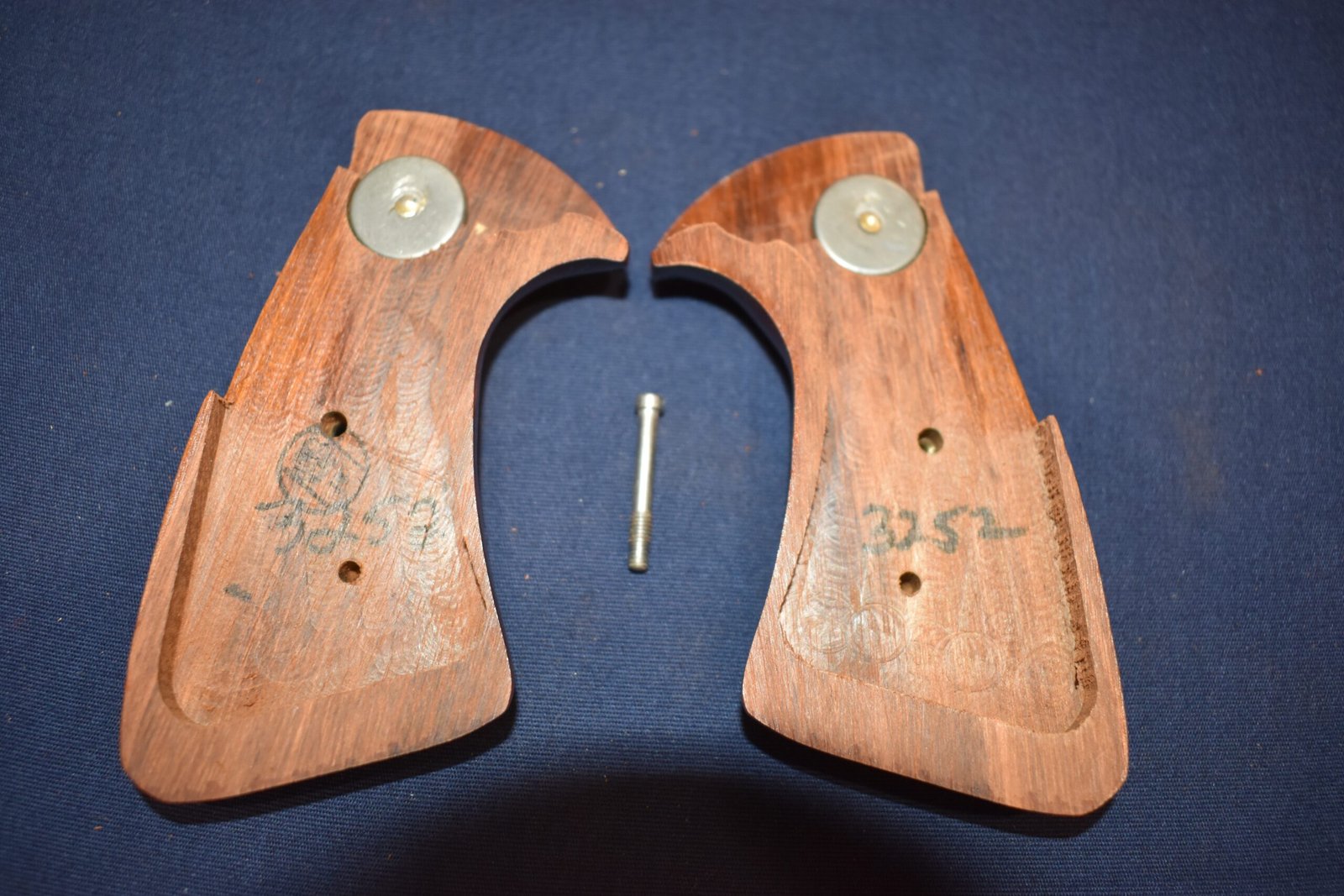 SMITH & WESSON J FRAME TARGET GRIP JT30 - Image 4