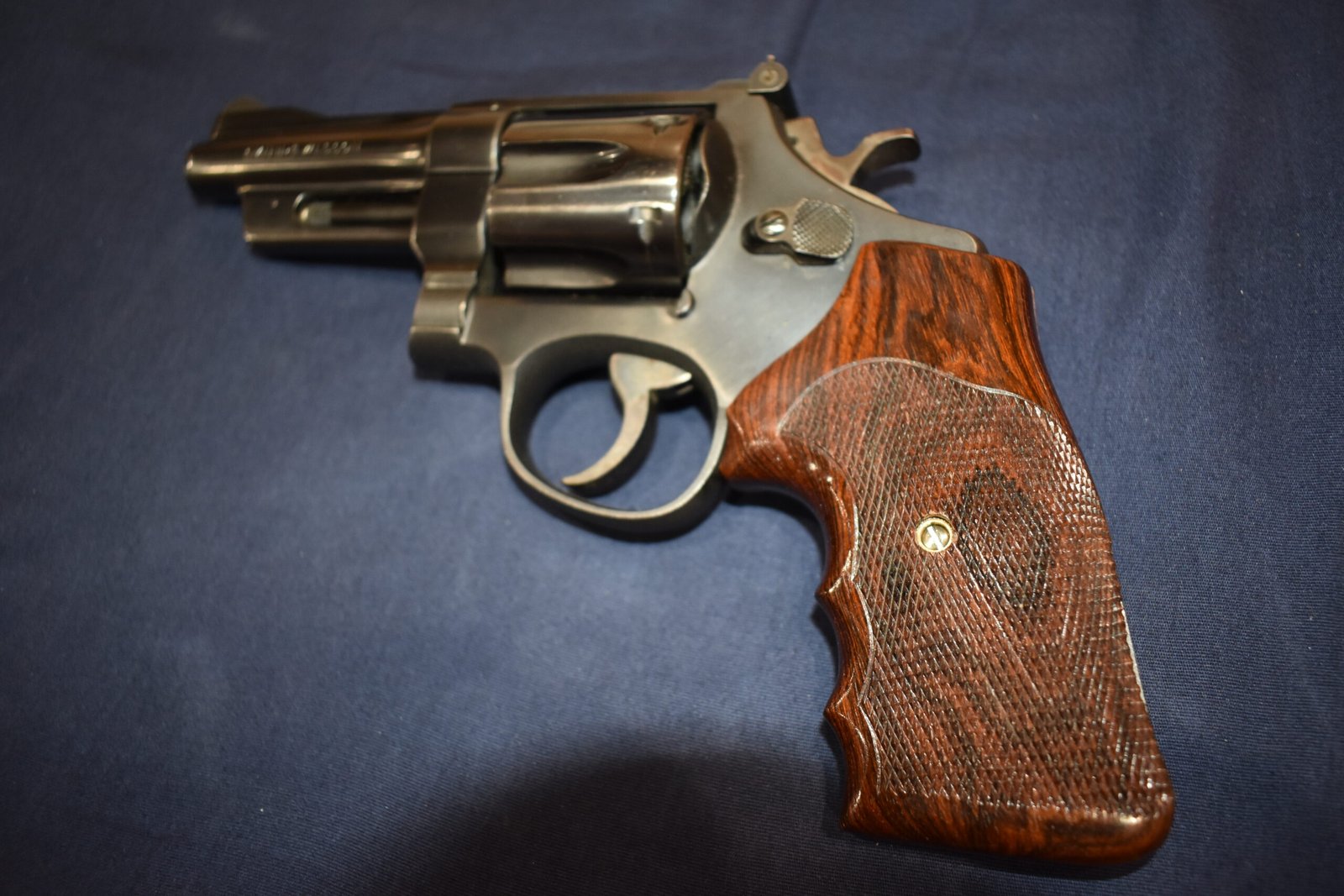 SMITH & WESSON N FRAME FUZZY FARRANT CUSTOM ROSEWOOD GRIPS SWNFF7 - Image 5