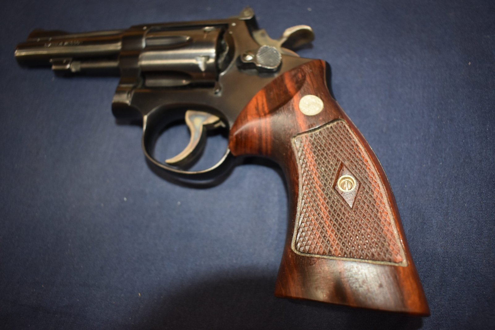 SMITH & WESSON K FRAME FACTORY DIAMOND TARGET GRIPS KDT11 - Image 5
