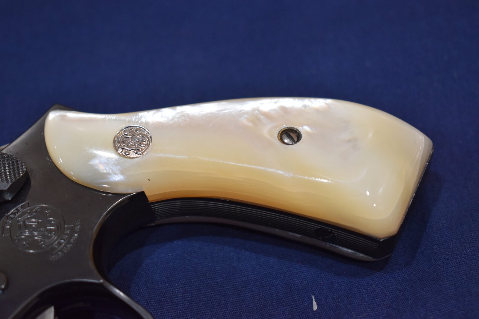 SMITH & WESSON K FRAME MOTHER OF PEARL GRIPS KRBMP2 - Image 12