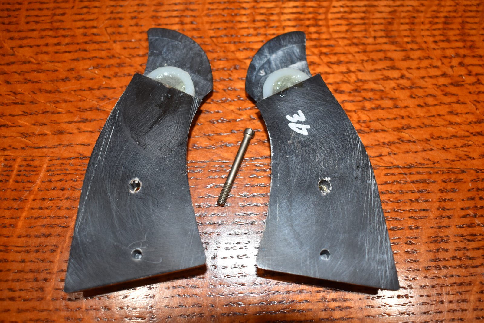 SMITH & WESSON K FRAME SQUARE BUTT PREMIUM GRADE BUFFALO HORN GRIPS KSQBBH1 - Image 4